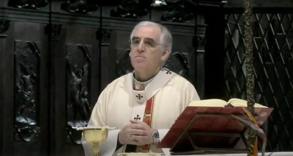 Il messaggio di Pasqua dell'arcivescovo Lauro Tisi: «Non lasciamo che la morte entri dentro di noi, c'è ancora futuro»