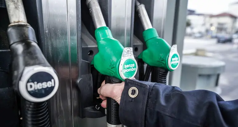 Diesel oltre i due euro in Trentino, Coldiretti: aziende a rischio