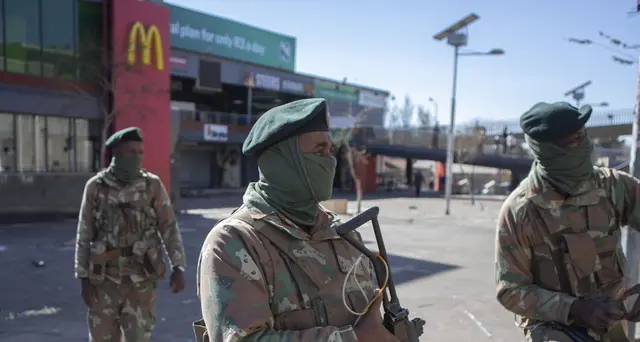 Sudafrica: sparatoria a Soweto, 14 morti