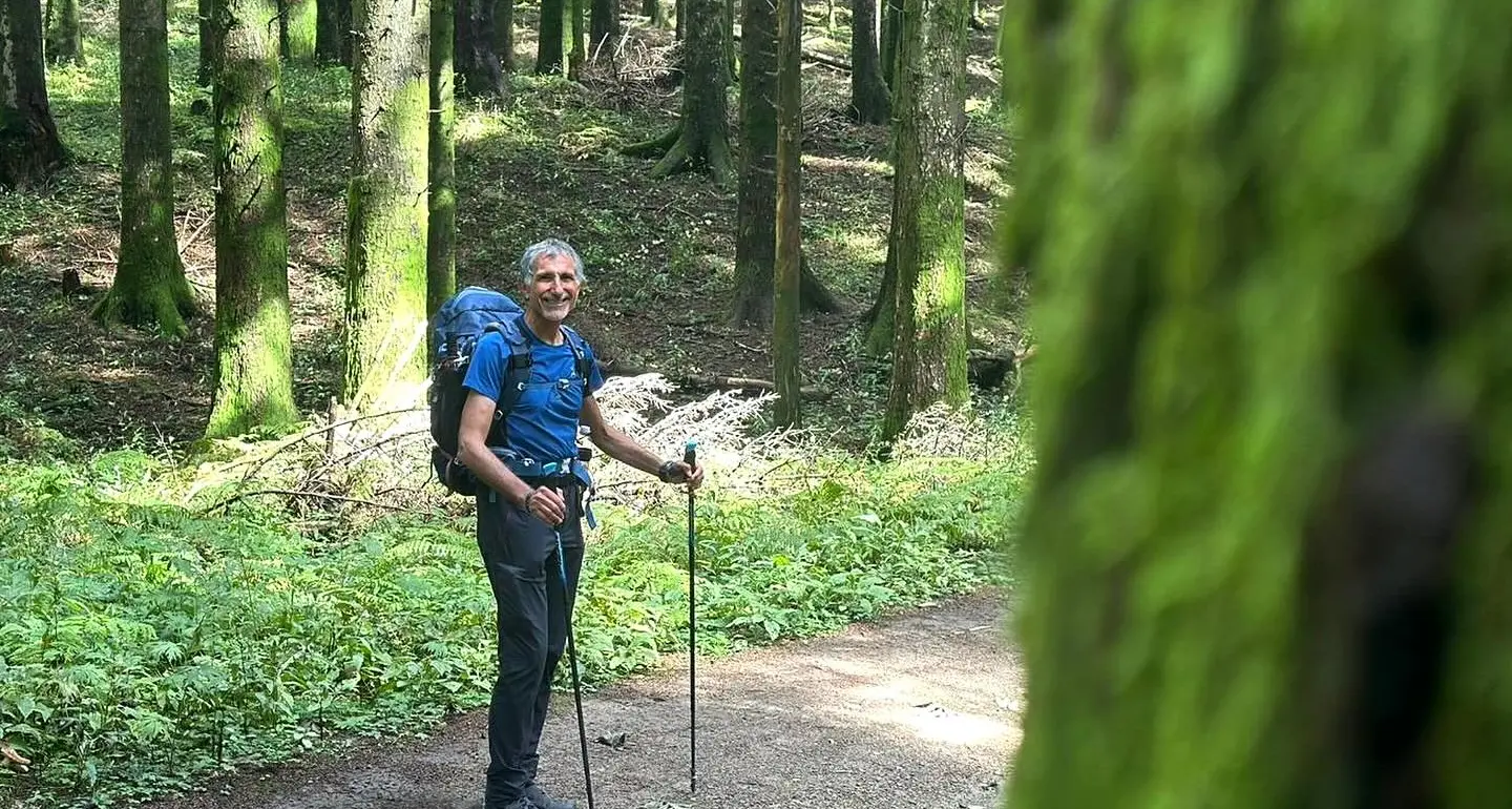 Rosario Fichera, a piedi dalla Paganella all'Etna per festeggiare la pensione: «Ho visto un’Italia di gente meravigliosa»