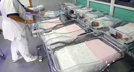 Caccia ai medici nei punti nascita periferici: Apss paga un ginecologo 1.152 euro al giorno