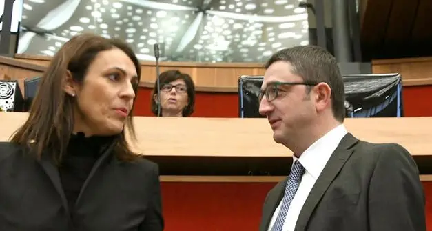 Donne e uomini in Giunta regionale, c’è la legge: niente proporzionale ma obbligo di rappresentanti di entrambi i generi
