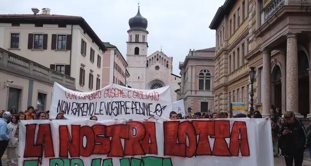 Stangata di 50mila euro per la scuola occupata: decreto penale di condanna, Fridays for Future impugna