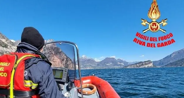 Garda: durante una tempesta, recuperate 6 piccole imbarcazioni con a bordo atleti minorenni