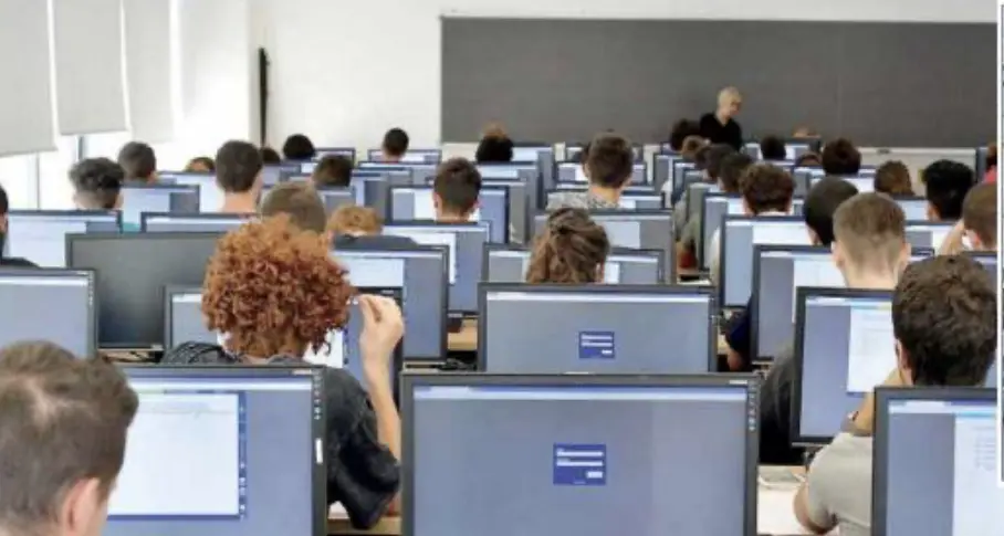Ingegneria, ritocca i voti degli esami: studentessa “modello” condannata