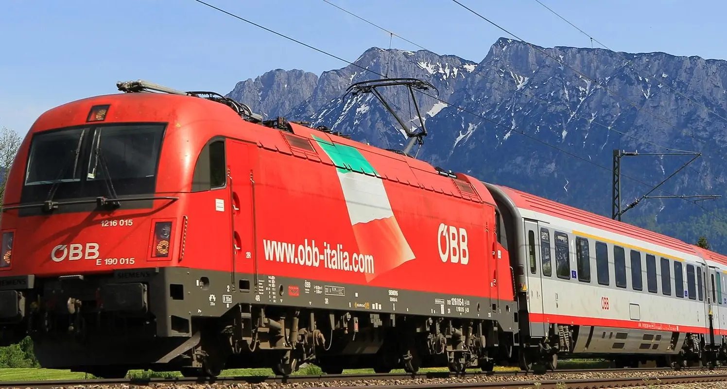 In Austria lo sciopero dei ferrovieri crea il caos ai binari
