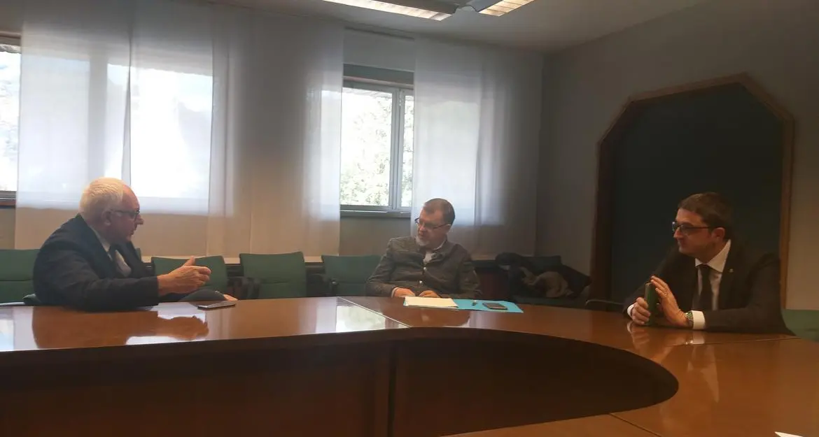 Nuovo ospedale di Cavalese: Zanon e Welponer avevano i progetti da 16 mesi, ma hanno taciuto «perché così ci ha chiesto espressamente Fugatti». Il commissario: «Mi dimetto»