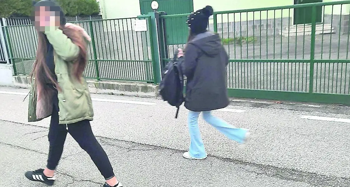 Lavis: ladruncole sorprese a rubare nelle case, pedinate fino all'arrivo dei Carabinieri: denunciate a piede libero