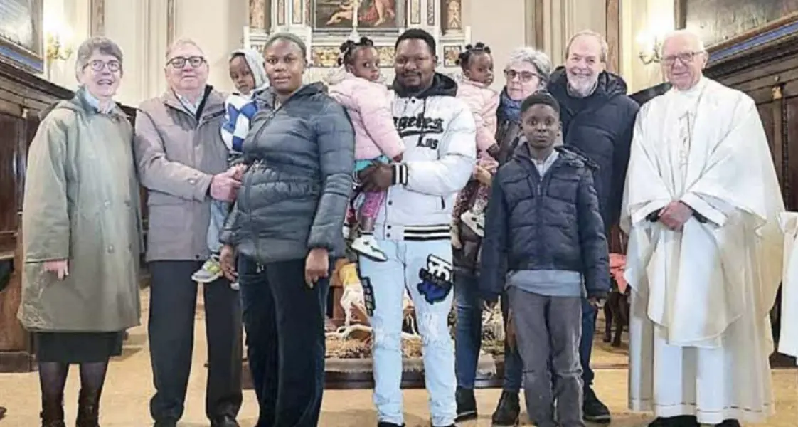 Bersone, i figli di Eghe dalla Nigeria al battesimo. La gioia di Don Peppino Caldera e della comunità locale