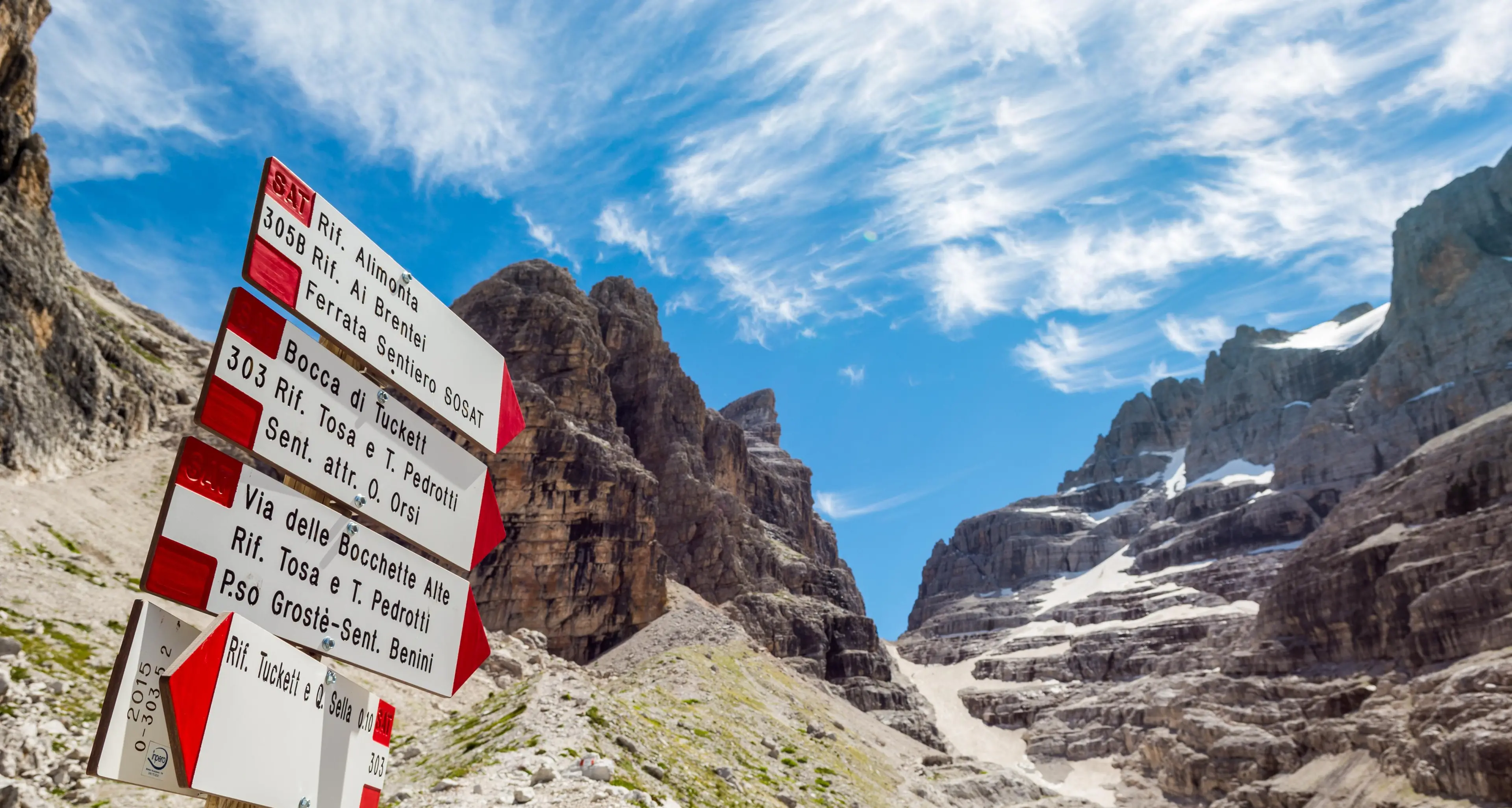 Malore sulla ferrata delle Bocchette Alte, escursionista settantenne lombardo muore sul sentiero