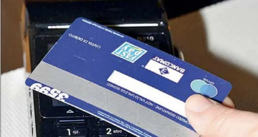 Spese “pazze” grazie al contactless: i bancomat rubati per pagare piccole somme
