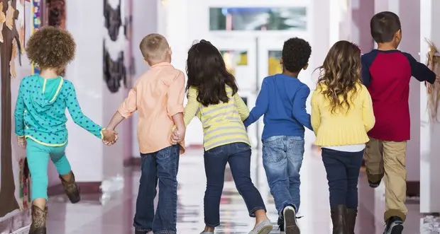 Sara Ferrari: “Attività estive per i bambini, la Provincia le regali alle famiglie”