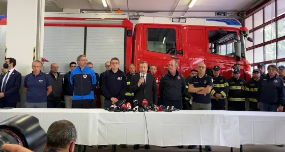 Draghi a Canazei: «Ora bisogna agire perché queste tragedie non accadano più». Fugatti conferma: 14 dispersi “reclamati”, cioé segnalati dalle famiglie