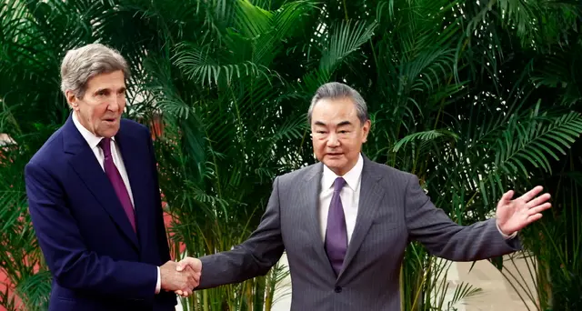 Clima: vertice Usa-Cina a Pechino, Kerry incontra Wang