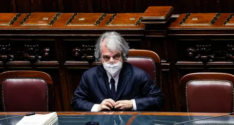 Statali, firmato il nuovo contratto. Aumenti fino a 117 euro e arretrati