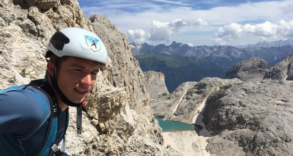 Morto sul Peller, oggi i funerali di Daniele Martinelli, il ricordo del papà: «Una mente brillante, un ragazzo d’oro con tante ambizioni»
