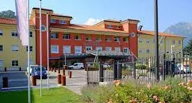Manca personale, Villa Rosa “taglia” i ricoveri