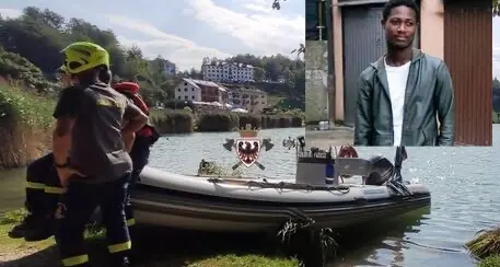 L’ultimo saluto a Willy, il ragazzo annegato nel lago di Lavarone: “Non ti dimenticheremo mai”