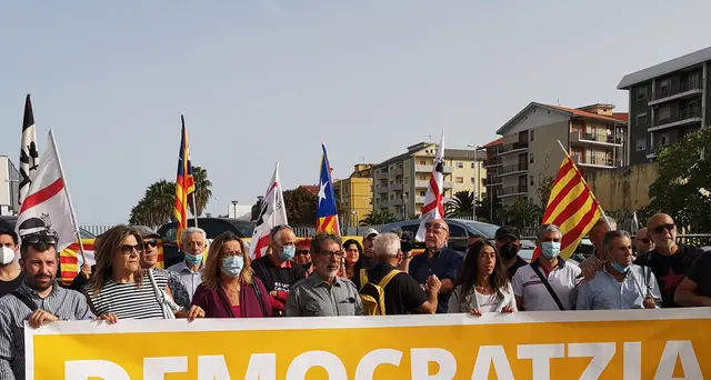 Puigdemont: un migliaio di catalani attesi in piazza Sassari