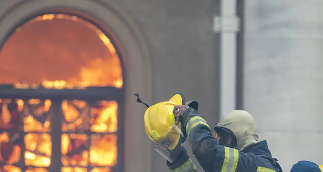 Sudafrica: incendio in sede Parlamento a Città del Capo
