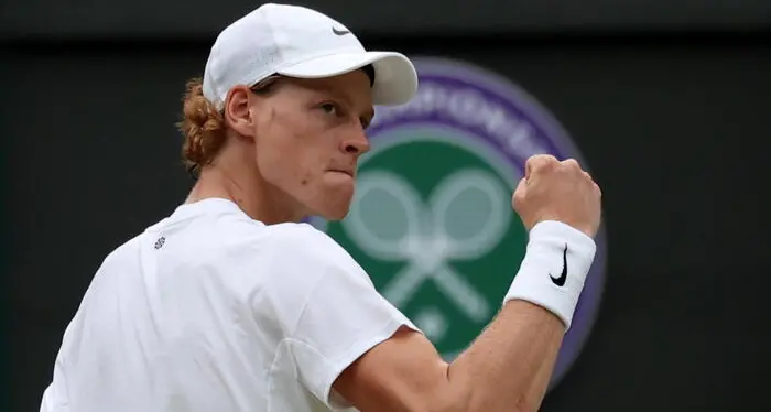 Wimbledon, Sinner ci fa sognare: batte Safiullin e vola in semifinale