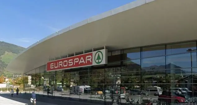 Spray urticante al supermercato di Vipiteno, sette in ospedale