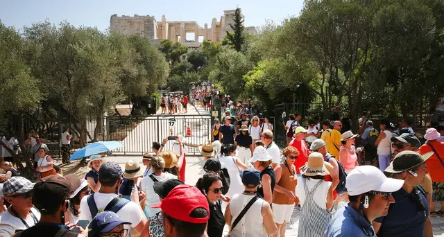 Grecia: numero chiuso di visitatori all'Acropoli dal 4 settembre