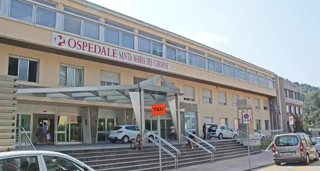 Rovereto: troppo caldo nelle cucine dell’ospedale, Apss: “Non risulta nessun malore, situazione monitorata”