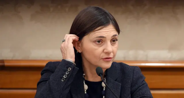 Referendum: Serracchiani denuncia, video fake in cui voto Sì