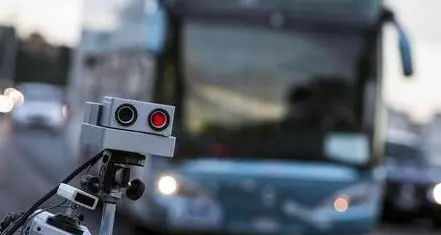 In auto a 101 km all’ora a Bolzano, multa da 720 euro