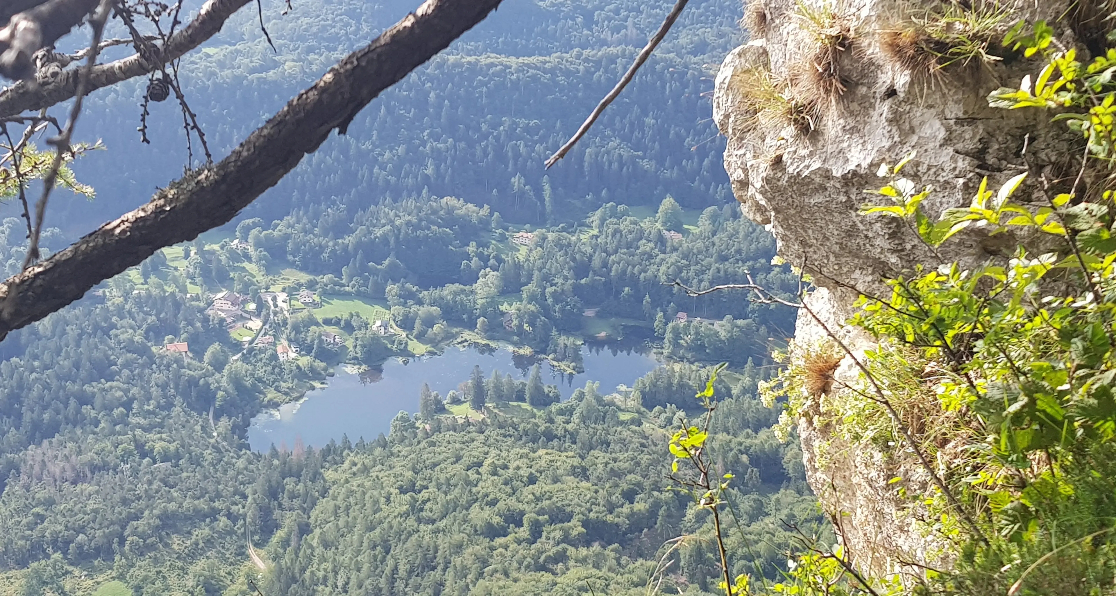 La casetta al lago di Cei e la causa del Comune: dopo 55 anni la sentenza, va abbattuta