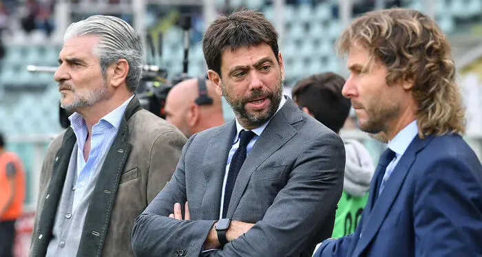 Meno 15 alla Juve, le motivazioni: “Illecito grave, ripetuto e prolungato. Mole probatoria impressionante”