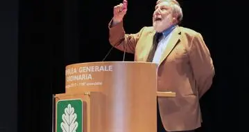 L’economista Geremia Gios è critico: «No a lotte striscianti, ora parola ai soci»