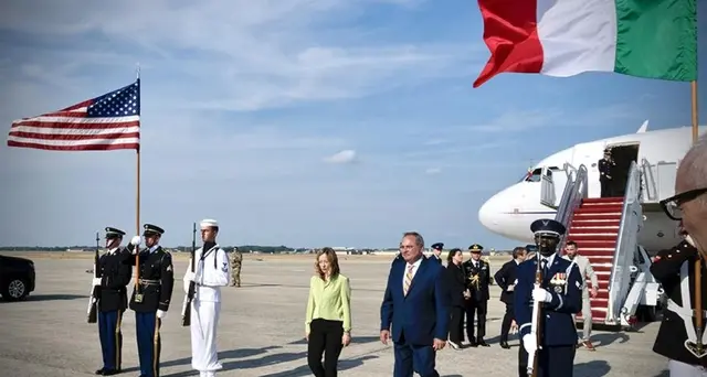Nato, Meloni: rispetteremo 2% pil in difesa secondo nostri tempi