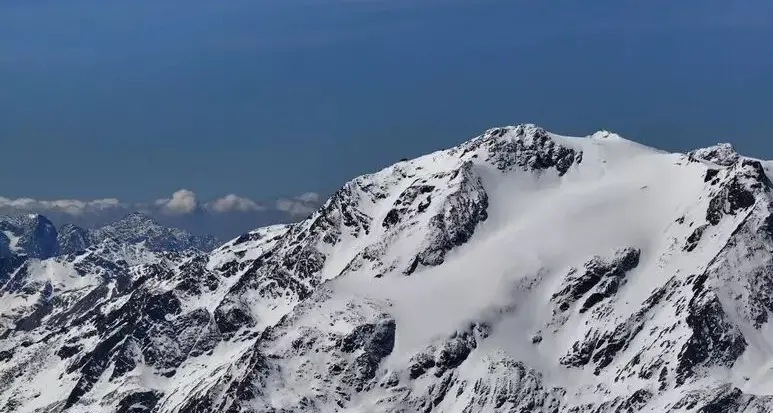 Neve ai minimi sui ghiacciai trentini: allarme per le riserve d'acqua