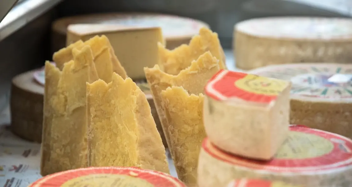 Casolet sotto costo, scoppia il caso. Slow Food lancia l’allarme: «Valore svilito, così si mortificano i prduttori»