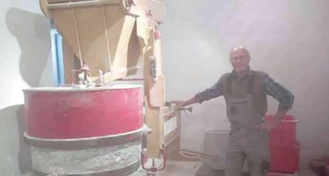 Dieci ettari di grano nel regno delle mele: dal recupero delle vecchie macine alla nascita di un mulino e di un panificio