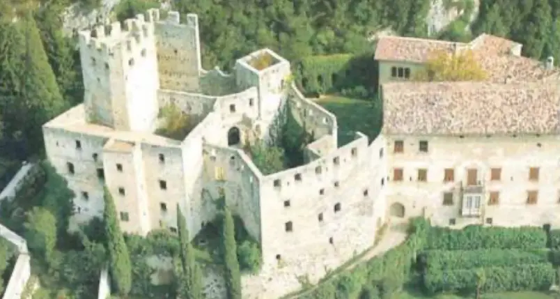 Castel Madruzzo, hotel a cinque stelle: la famiglia venderà a una catena internazionale