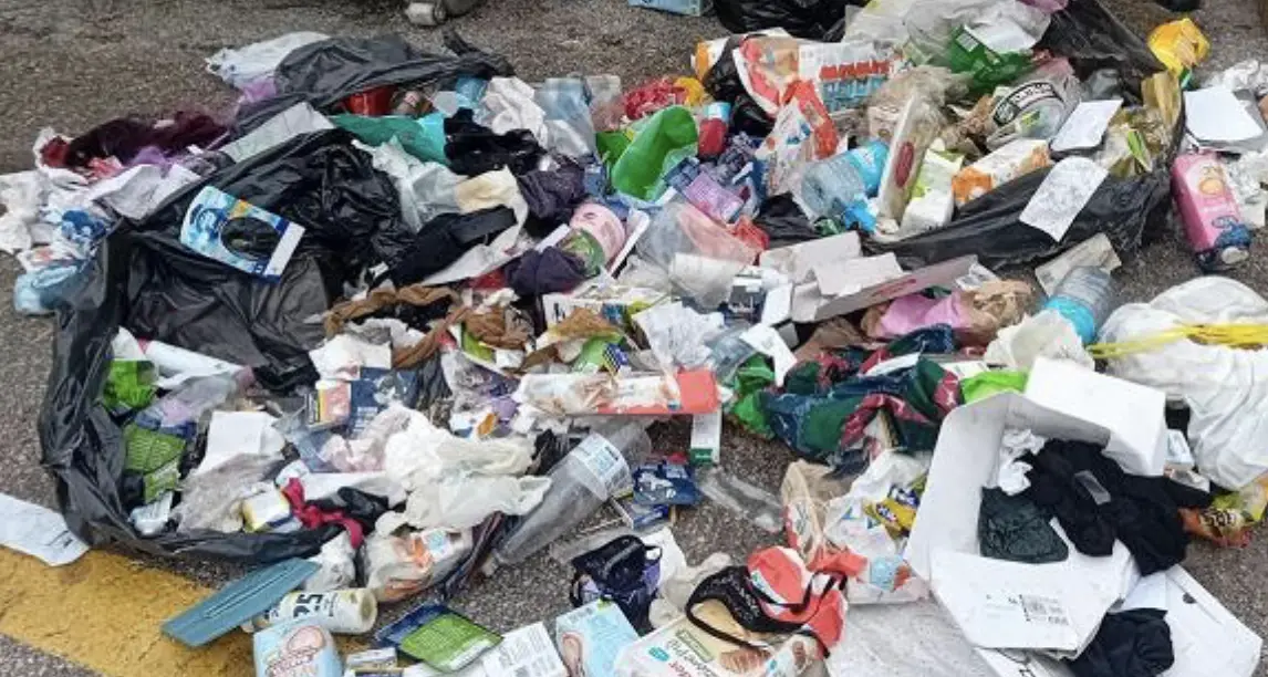 Calceranica, rifiuti abbandonati: multa da 1.000 euro