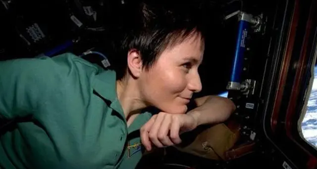 AstroSamantha: 'grazie, avere volato 2 volte un privilegio