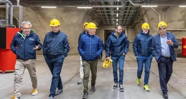 Il ministro dell’agricoltura Patuanelli in visita alle galleria ipogee di Melinda