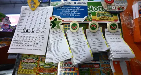 Teramo: gioca una schedina da un euro al Superenalotto, ne vince 42 milioni