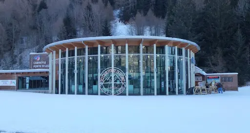 Fondi di confine, con i nostri soldi Brescia costruisce le terme con wellness a Ponte di Legno