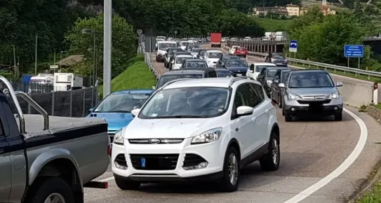 Da domani mattina, per una settimana, sarà complicato entrare a Trento dal Bus de Vela: ecco tutte le deviazioni da Cadine e in tangenziale