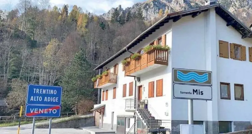 A Gosaldo l’autonomia è un sogno distante pochi metri: «Ma senza i vostri fondi per noi è la morte»