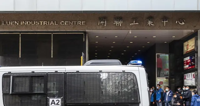 Hong Kong: Stand News chiude dopo perquisizione e arresti
