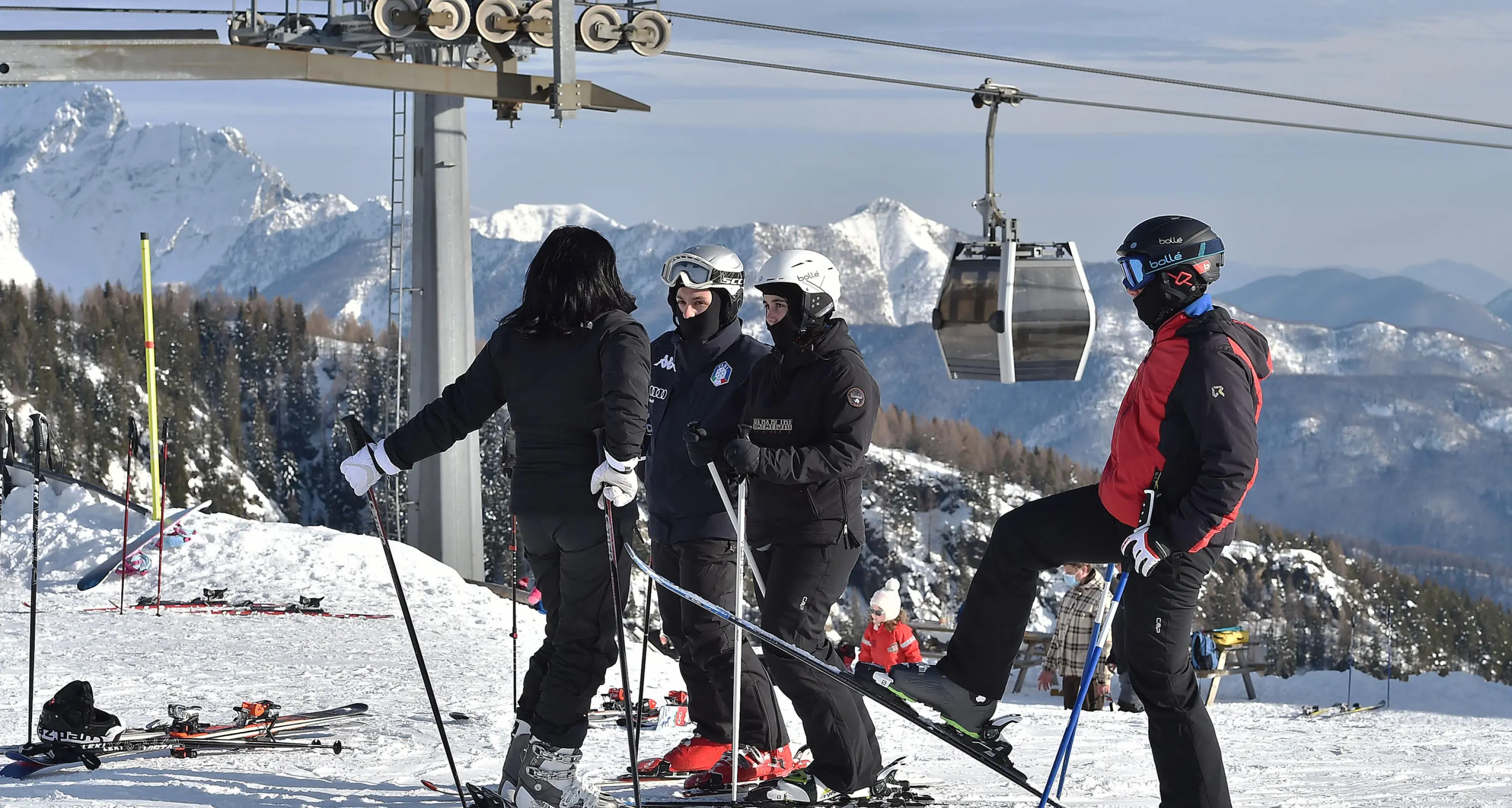 In Trentino si scia dal 27 novembre, con il Green pass. Gli impiantisti: «Chiediamo controlli a campione, non su tutti gli sciatori»