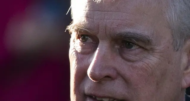 Epstein: il principe Andrea ha pagato l'indennizzo a Giuffre