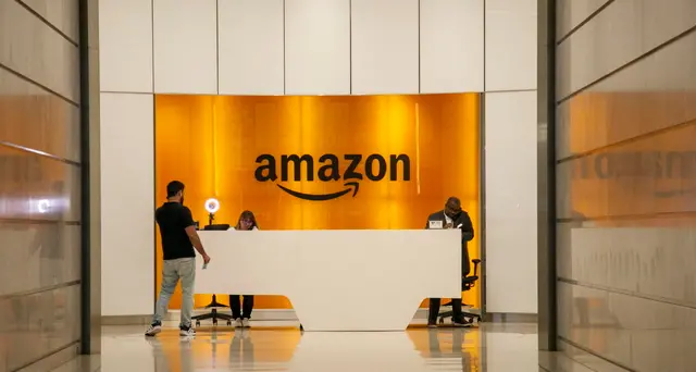 Giudice: 'Credibilità Amazon compromessa da recensioni false'