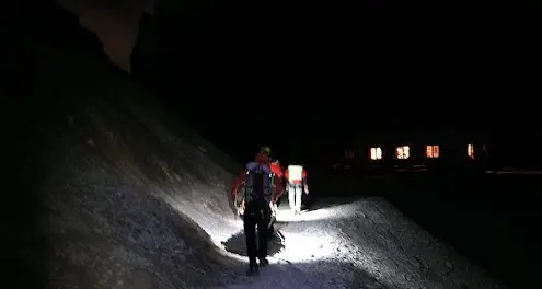 Colpito dal mal di montagna: escursionista soccorso al rifugio Piz Boè